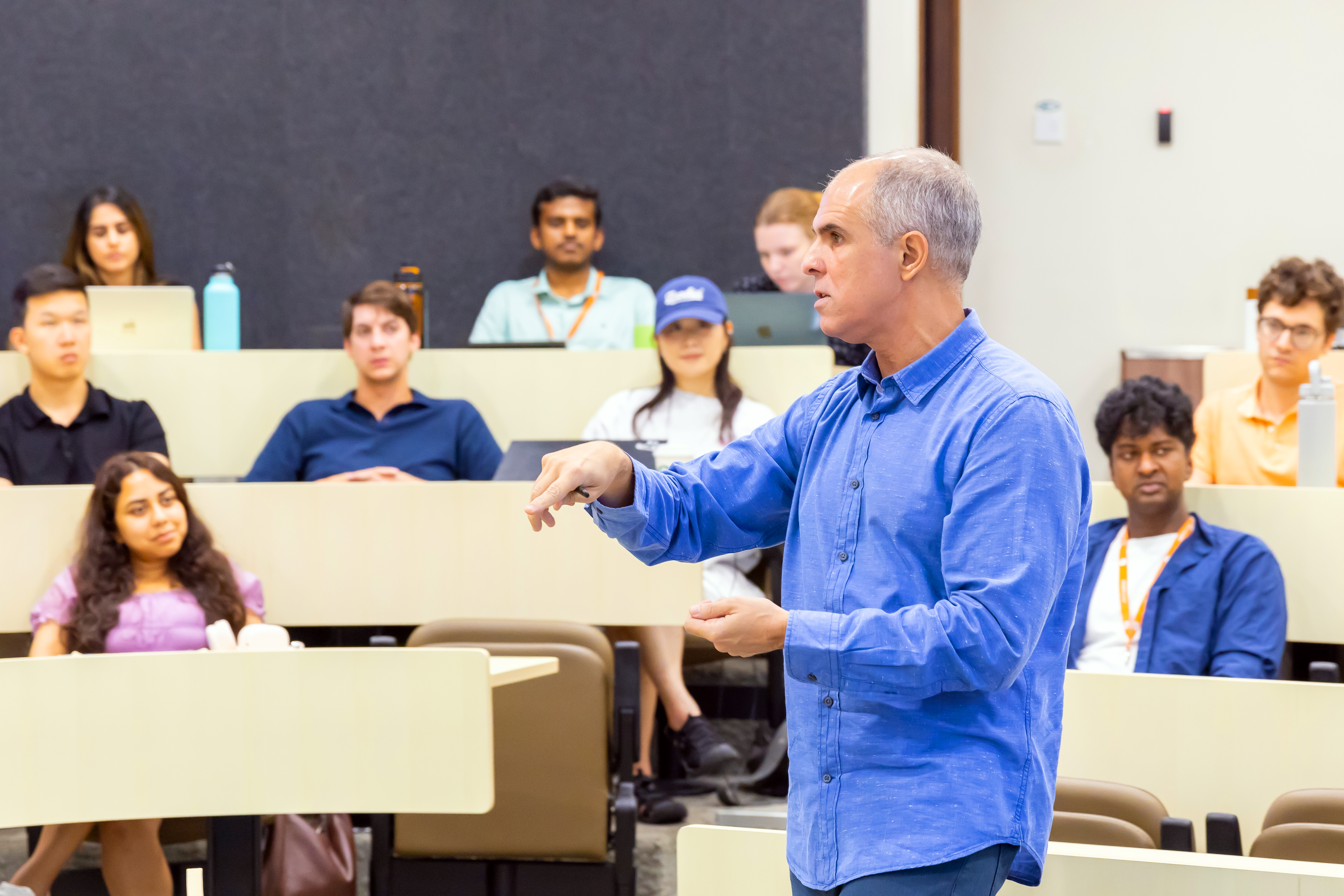 INSEAD MBA Professor Horacio Falcao teaching students about negotiations