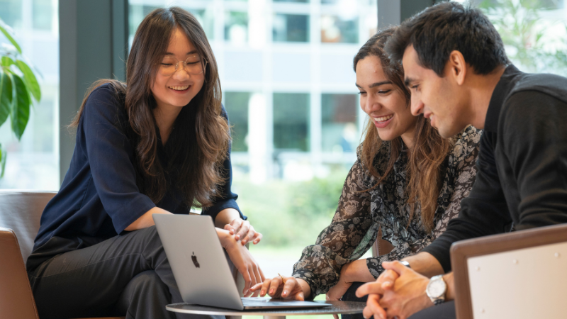 Student comparing MIF vs MIM at INSEAD